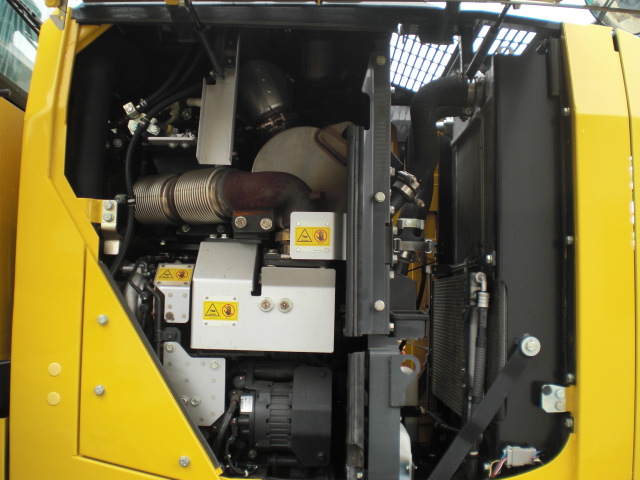 WA100-8 17.JPG